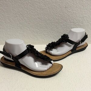 b.o.c.Leather Black and Tan Women's Cushioned Sandals 10